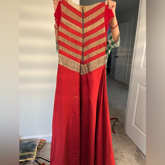 Like new marron red beautifully designed long anarkali gown beaded - Picture 4 of 6